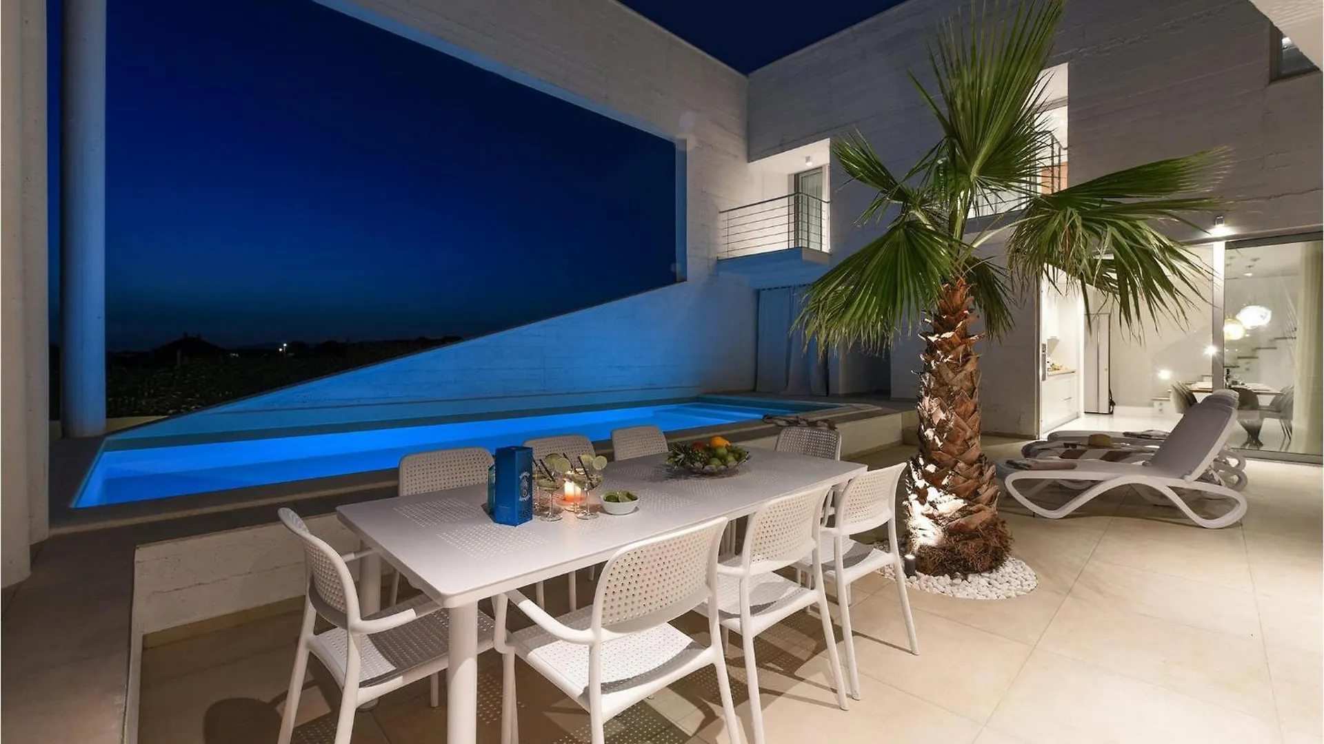 Holiday home Villa Dante Debeljak