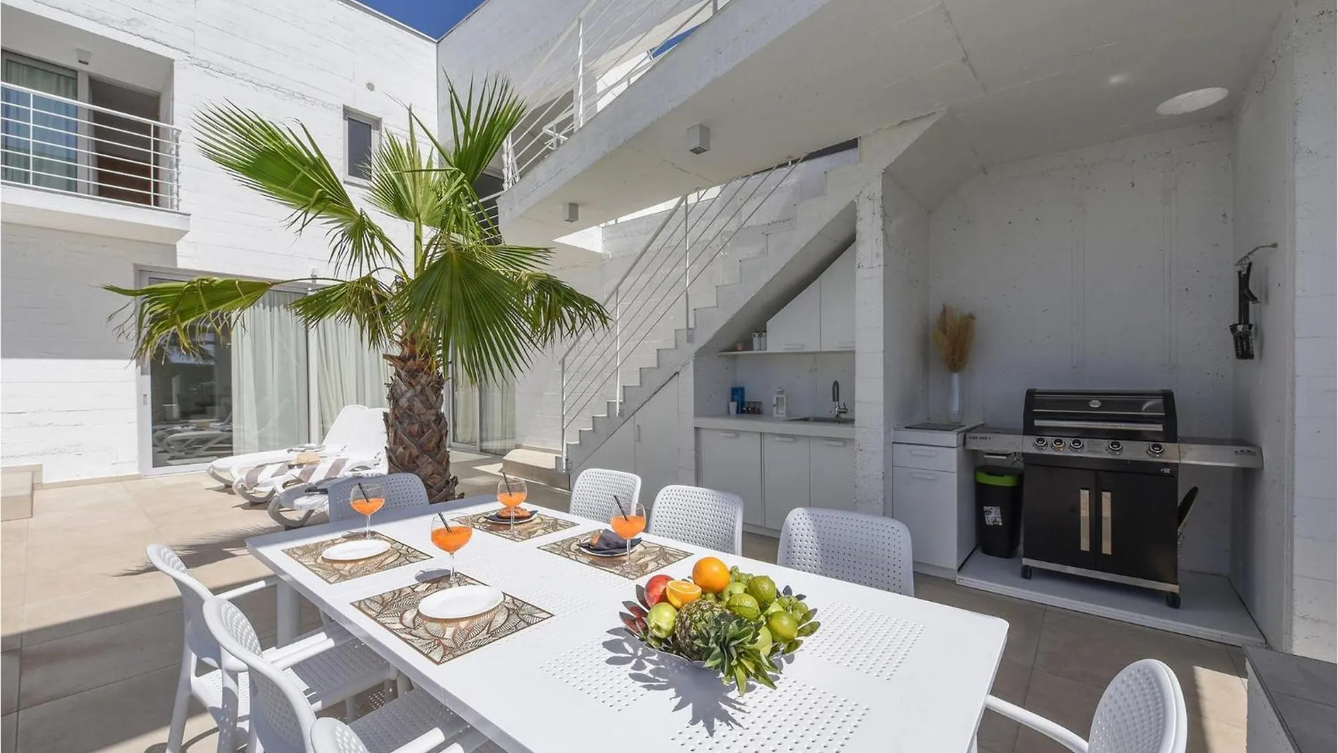 Holiday home Villa Dante Debeljak
